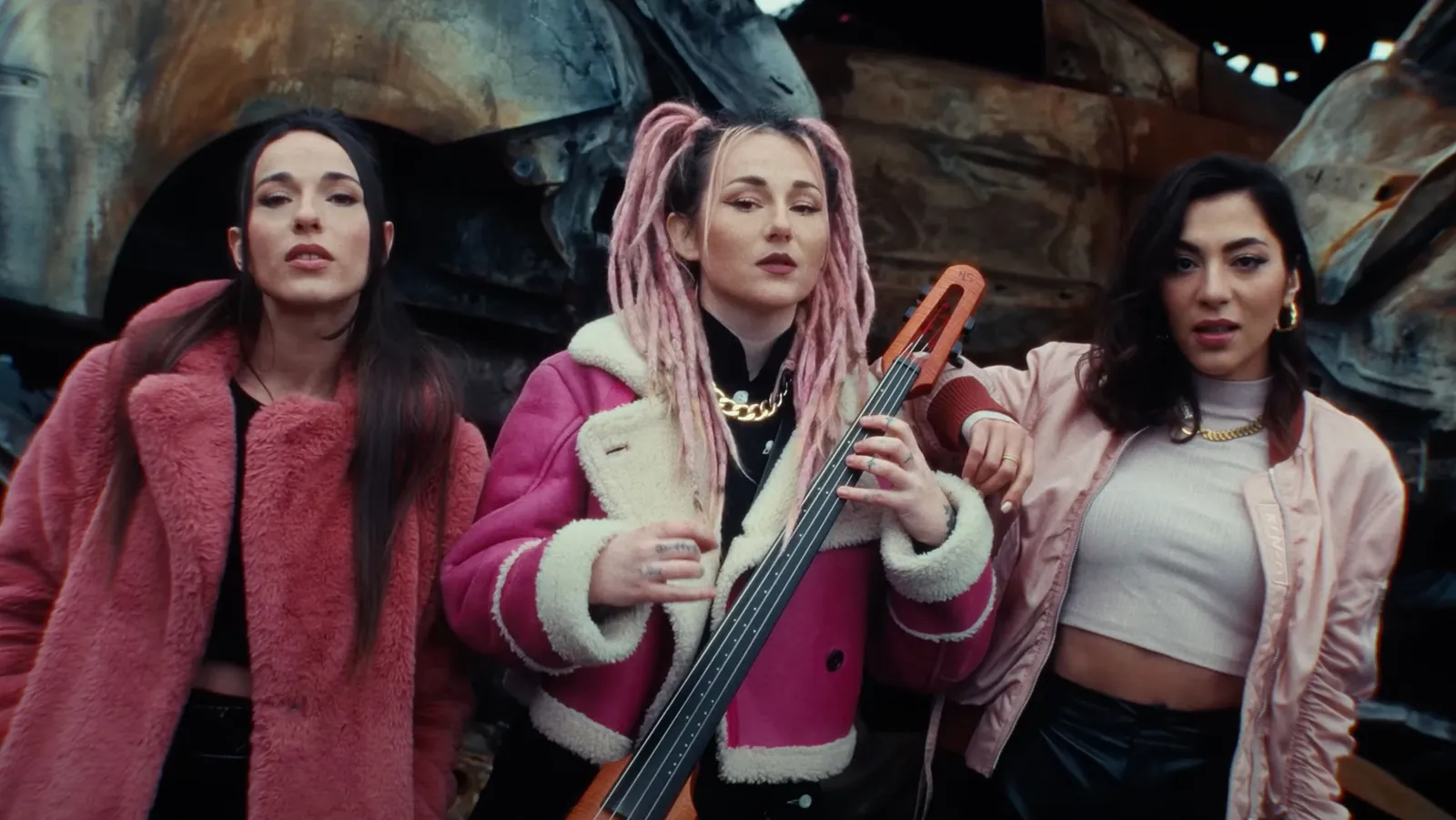 L.E.J – Foule Sentimentale x La Vie en Rose